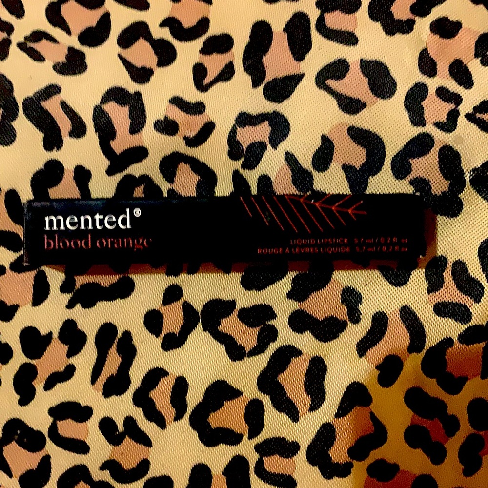 Mented liquid lipstick
